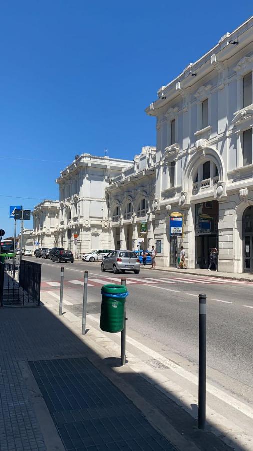 Appartamento Vista Mare Falconara Marittima Esterno foto